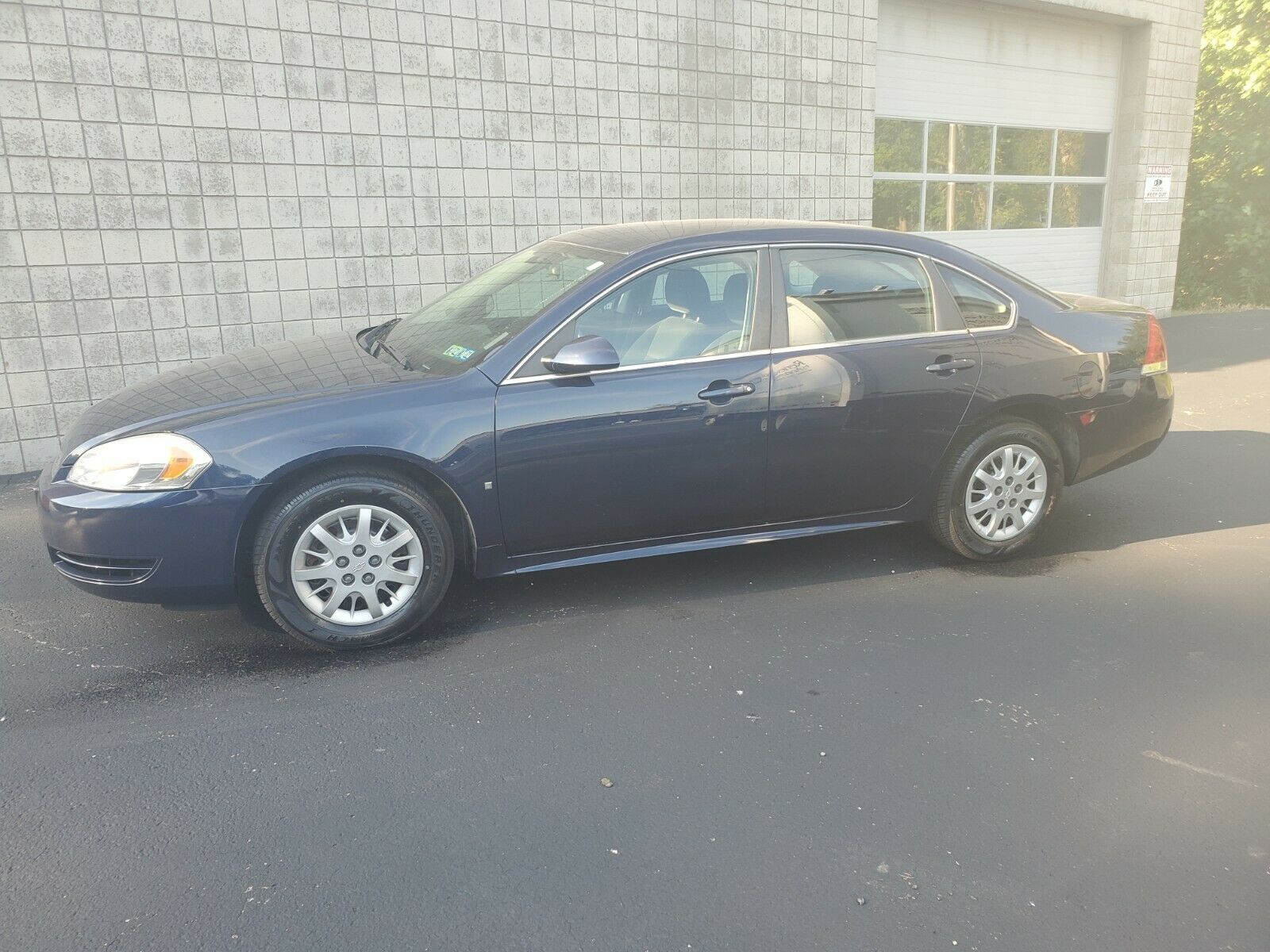 2010 Chevrolet Impala  2010 Impala With 3.9 V/6 . Police Package, Heavy Duty Steering, Suspension And T
