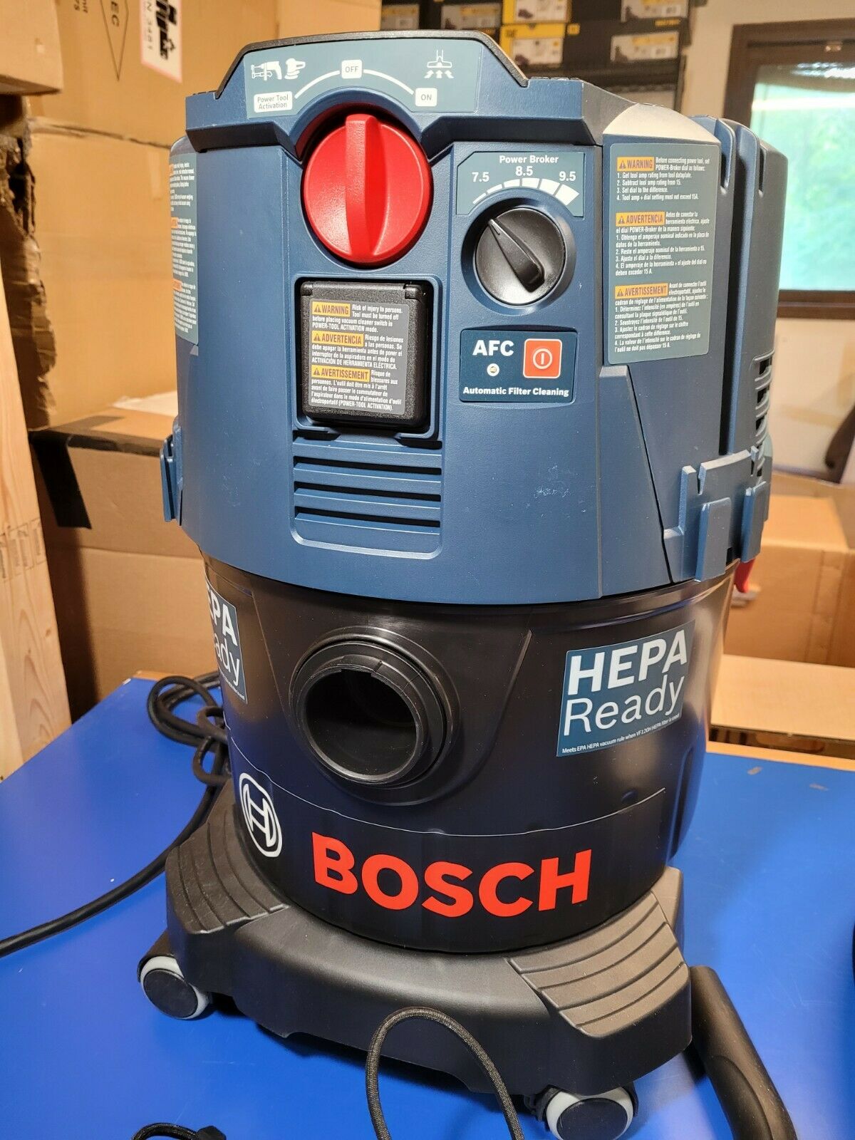 Bosch Vac090ah 9-gal Dust Extractor Auto Filter Clean And Hepa Filter Open Box